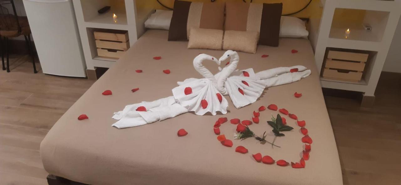 Uceda Suite Love Jacuzzi מראה חיצוני תמונה